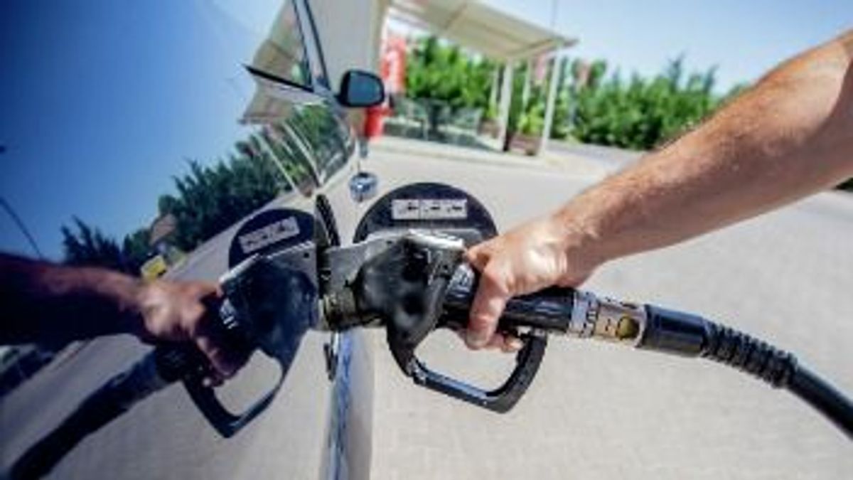 Újra hozzányúlnak az üzemanyagárakhoz – mutatjuk, mire számítsanak az autósok a kutakon 