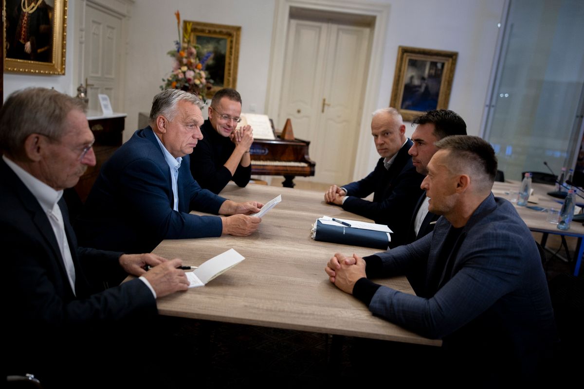 lakhatási támogatás ORBÁN Viktor; SZIJJÁRTÓ Péter; SZALAY-BOBROVNICZKY Kristóf; BIRÓ Marcell; ROGÁN Antal; PINTÉR Sándor