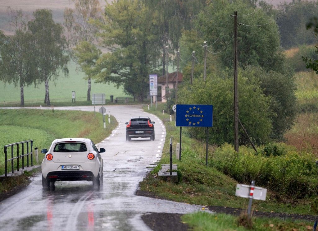 Külföldre ingázó magyarok: kiderült, miért vezet be új rendszert Magyarország a határátlépésnél, a parlamentben árulta el Pintér Sándor helyettese – ezt kell tudni az arcképalapú azonosításról