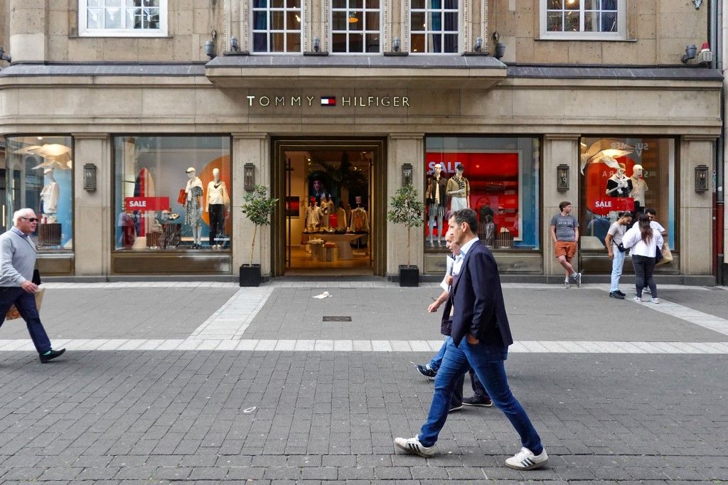 Tommy Hilfiger Storefront forint