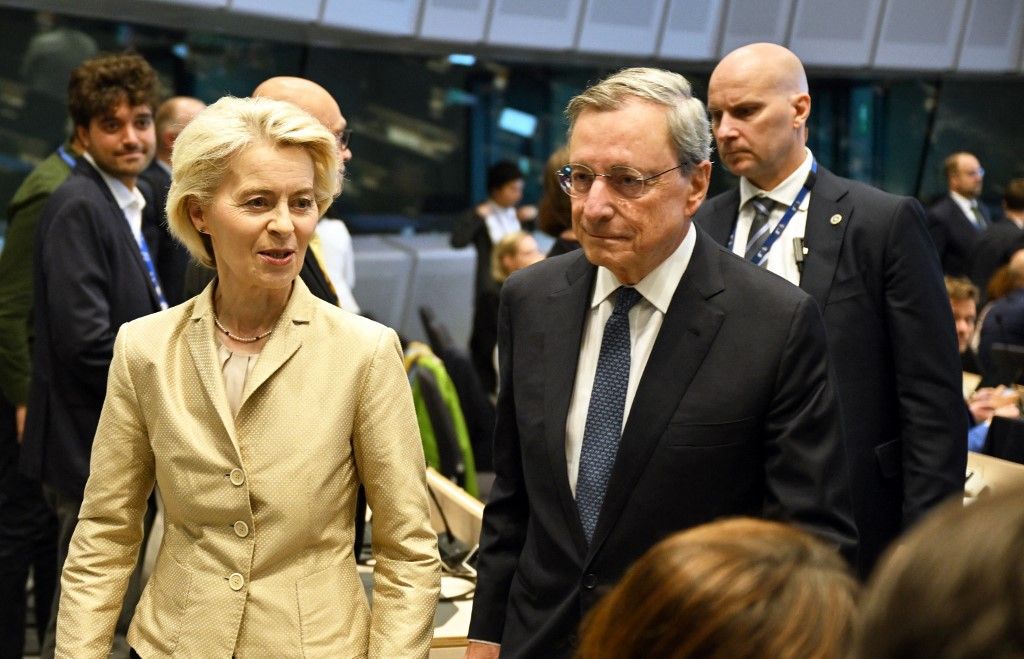 Mario Draghi és Ursula von der Leyen – egymás mellett, de nem ugyanazon az oldalon, legalábbis ami Európa versenyképességét illeti  