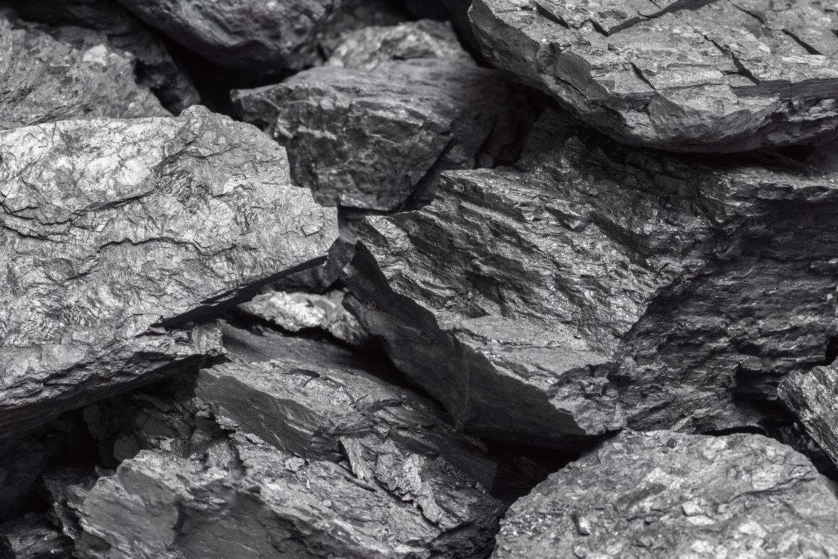 Lumps,Of,Black,Lignite,Or,Bituminous,Coal.,Natural,Source,Of