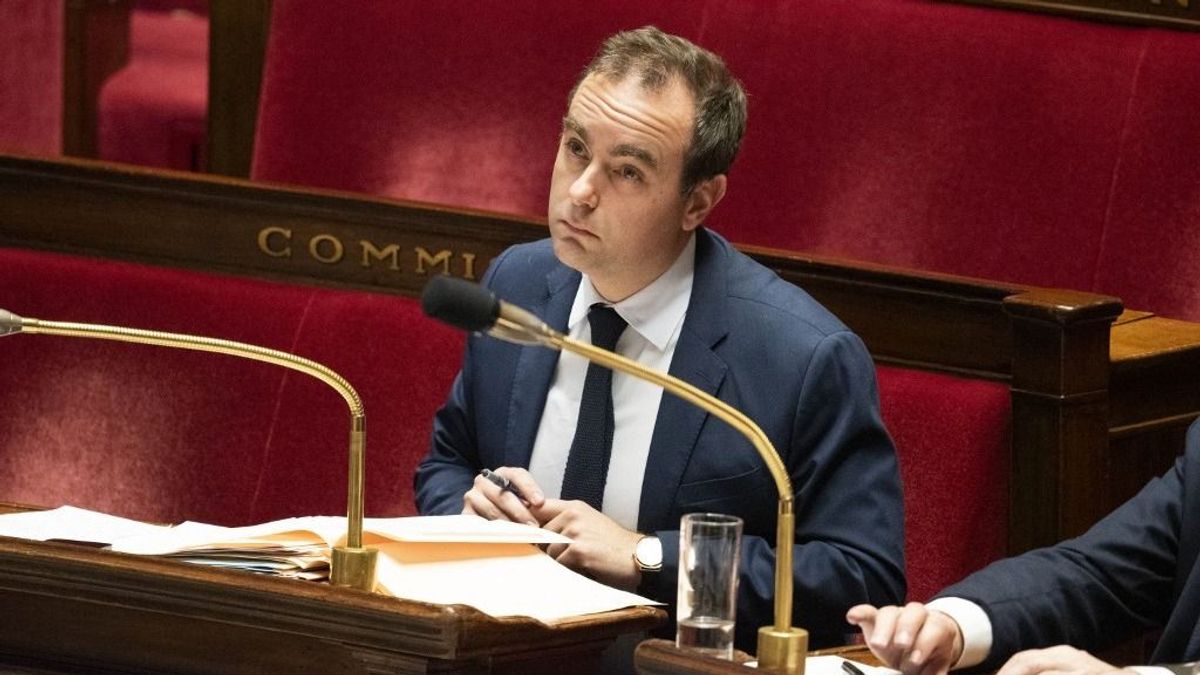 Máris balra átot hajtott végre az új francia miniszterelnök, hátha ő nem bukik meg 