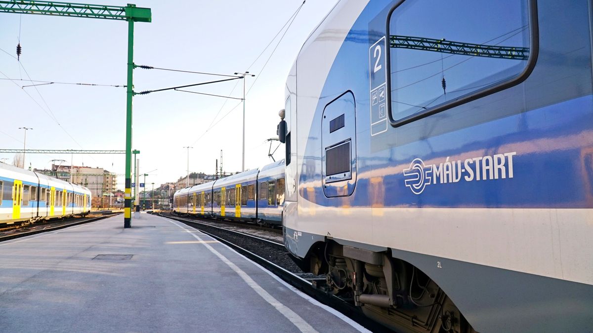 Előttünk a hosszú hétvége – bejelentést tett a menetrendváltozások kapcsán a MÁV 
