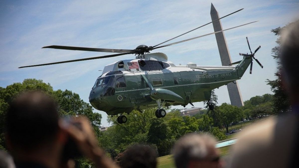 Félmeztelen őrült célozott rá Trump gépére, a pilóta elvakult – a „légi ütközés veszélye