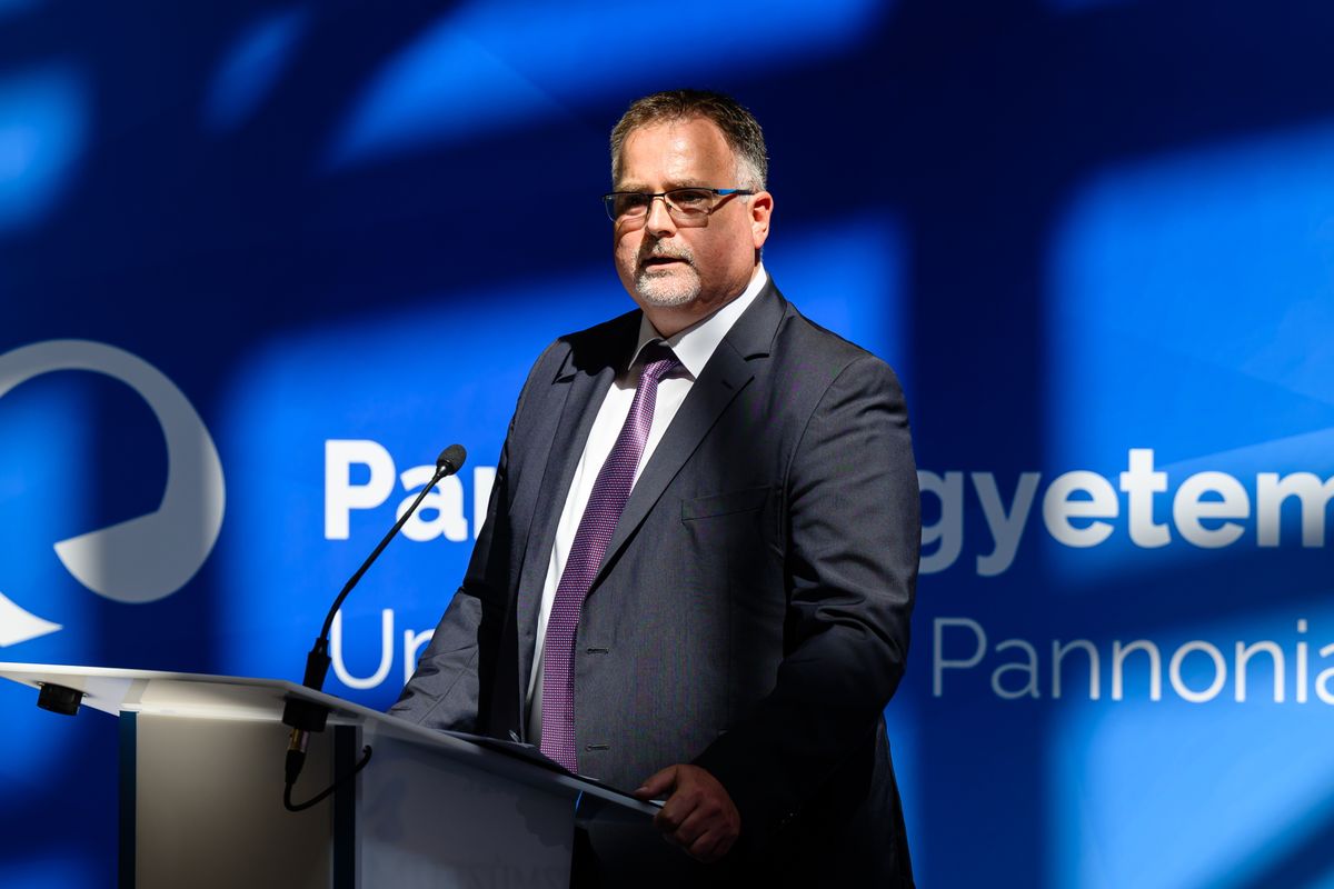 WINDISCH László