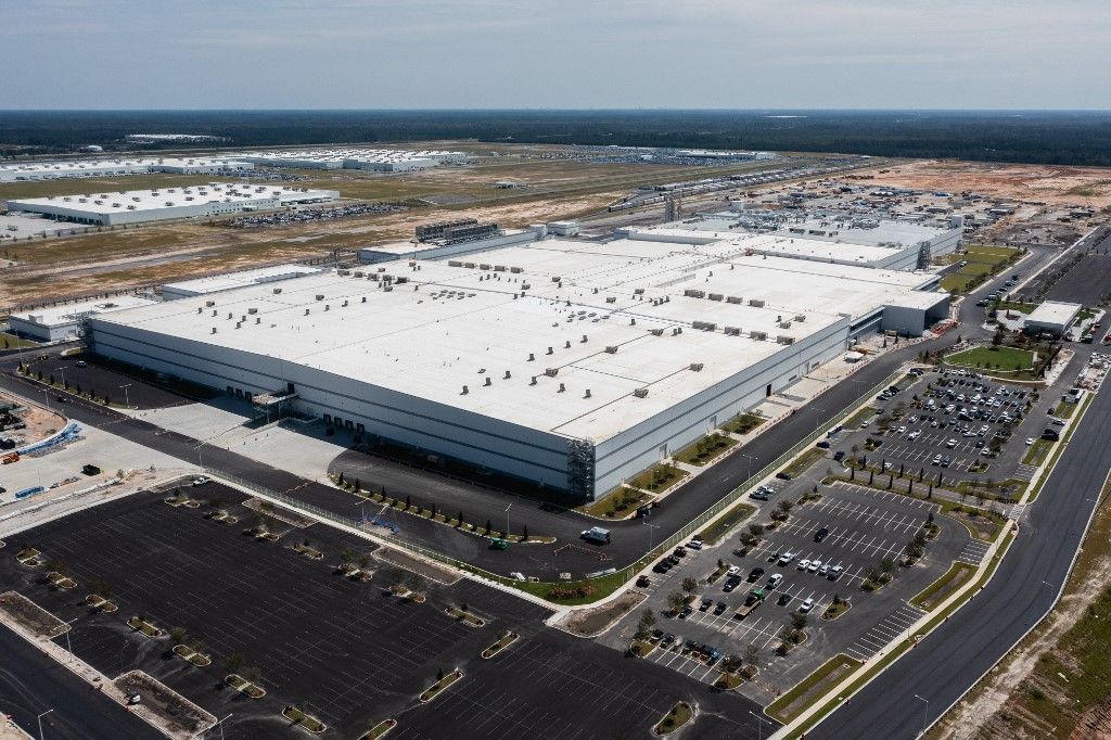 Outside views of Hyundai Metaplant