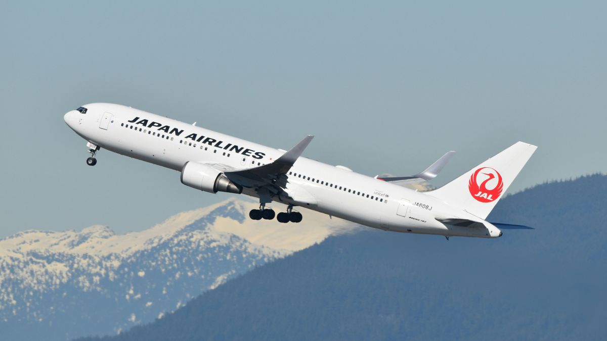 Piásan vitte volna a repülőt a Japan Airlines kapitánya, dagad a botrány a cégnél – kemény retorziók jönnek 