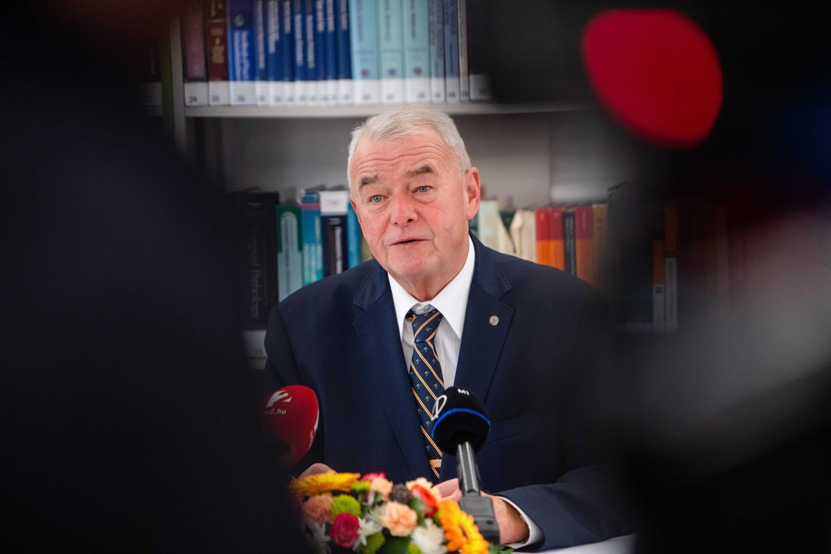 SÓTONYI Péter