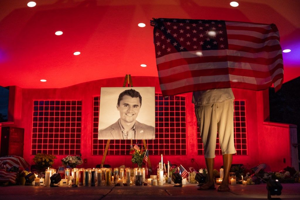 Right-wing Trump ally Charlie Kirk shot dead at US university Vége a hajtóvadászatnak: Donald Trump bejelentette, elfogták Charlie Kirk gyilkosát, ő lehetett a merénylő – „Remélem, halálra ítélik”