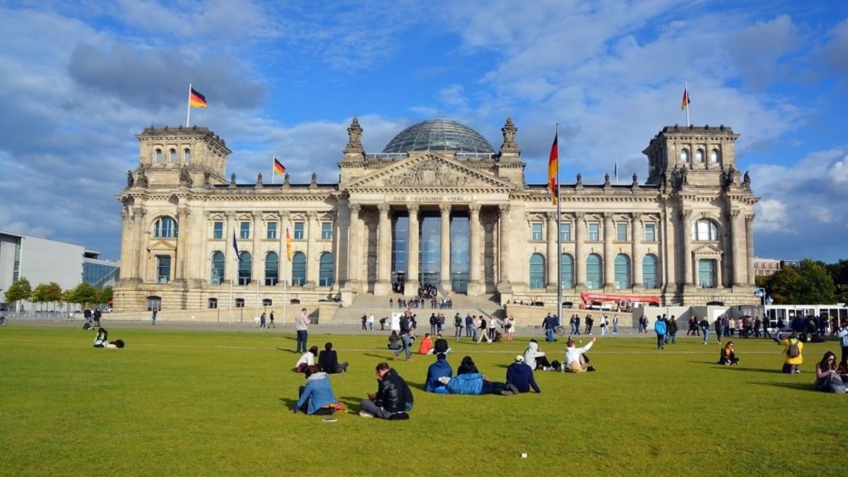 Súlyos gyújtogatás Berlinben: ötvenezer háztartás került bajba 