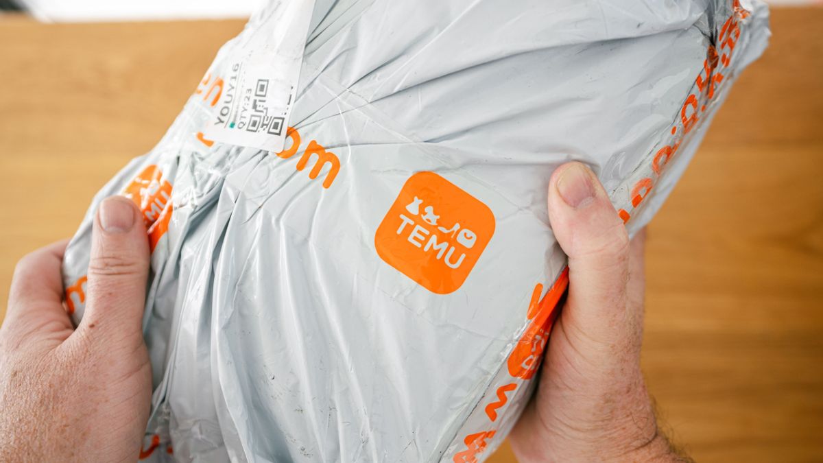 Aachen,,Germany,-,February,21,,2024:,Shipping,Package,Of,Temu