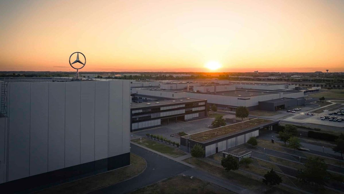 Megkezdődött: toboroznak a Mercedes második magyarországi gyárába – csipkednie kell megát a debreceni BMW-nek