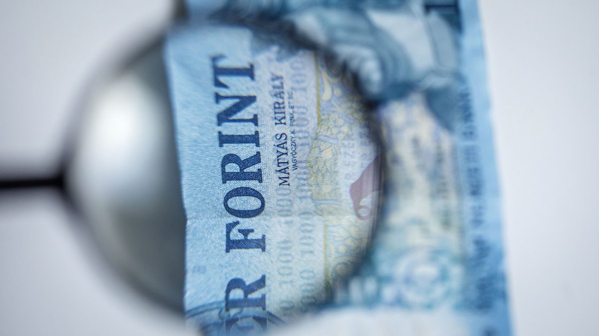 Forint árfolyam: újra érvényes a hüvelykujjszabály - a dollár gyengül, a magyar pénz erős 
