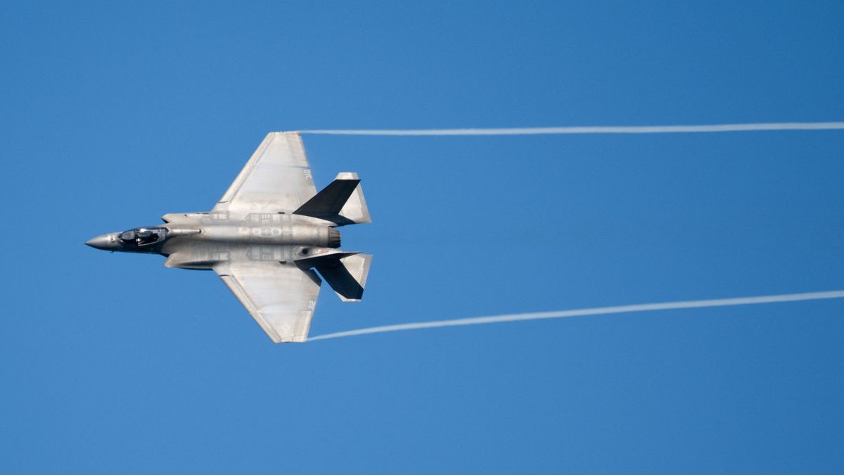 Meggondolta magát a NATO egyik legerősebb tagállama: mégse kell neki az amerikaiak F-35-öse, talált jobb vadászgépet – videón a KAAN 