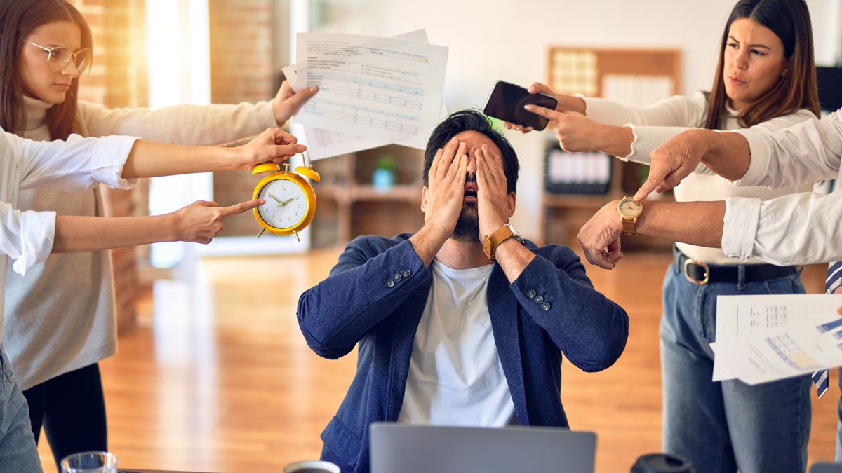 Group,Of,Business,Workers,Working,Together.,Partners,Stressing,One,Of,side hustle