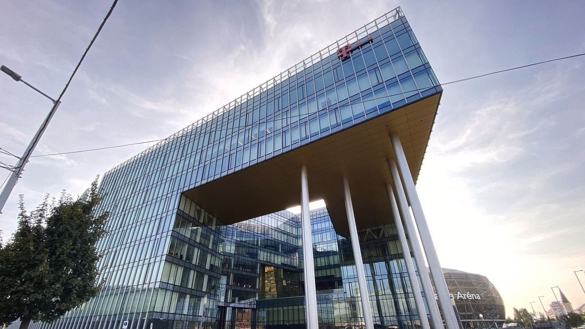 Rálépett a gázpedálra a Magyar Telekom