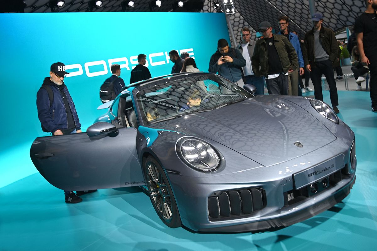 Nem csak a Mercedes rogy össze: a Porsche is botladozik egyik legértékesebb piacán