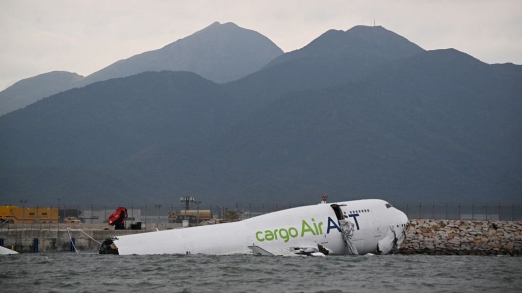 Boeing baleset
teherszállító repülőgép kifutópálya
Hongkong incidens
légi közlekedés repülés