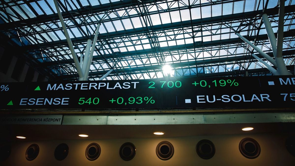 A Mol és a Richter is kilőtt a rajtnál, a forint az eurót és a dollárt is maga mögé utasítja 