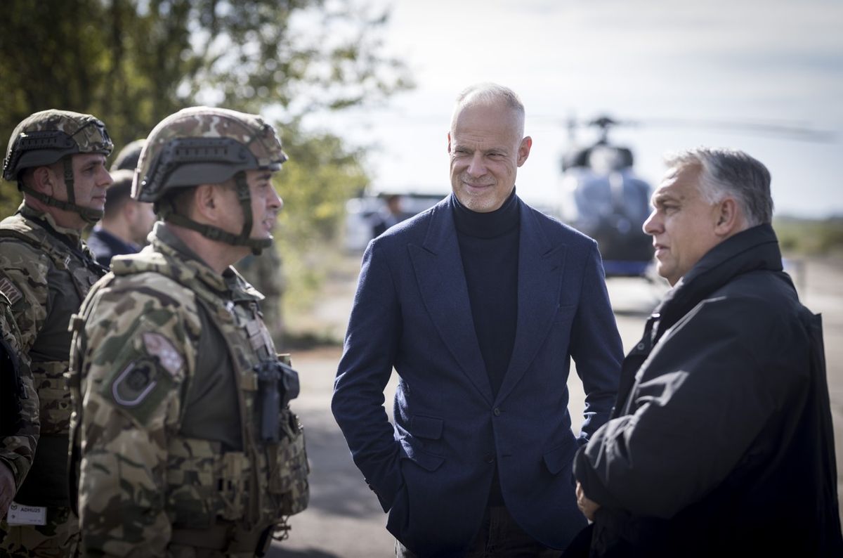 Orbán Viktor részt vett az Adaptive Hussars hadgyakorlaton Magyar, szlovák és lengyel katonák egy elfoglalt repülőtér ellen hajtottak végre akciót, amikor hirtelen feltűnt Orbán Viktor – fotók