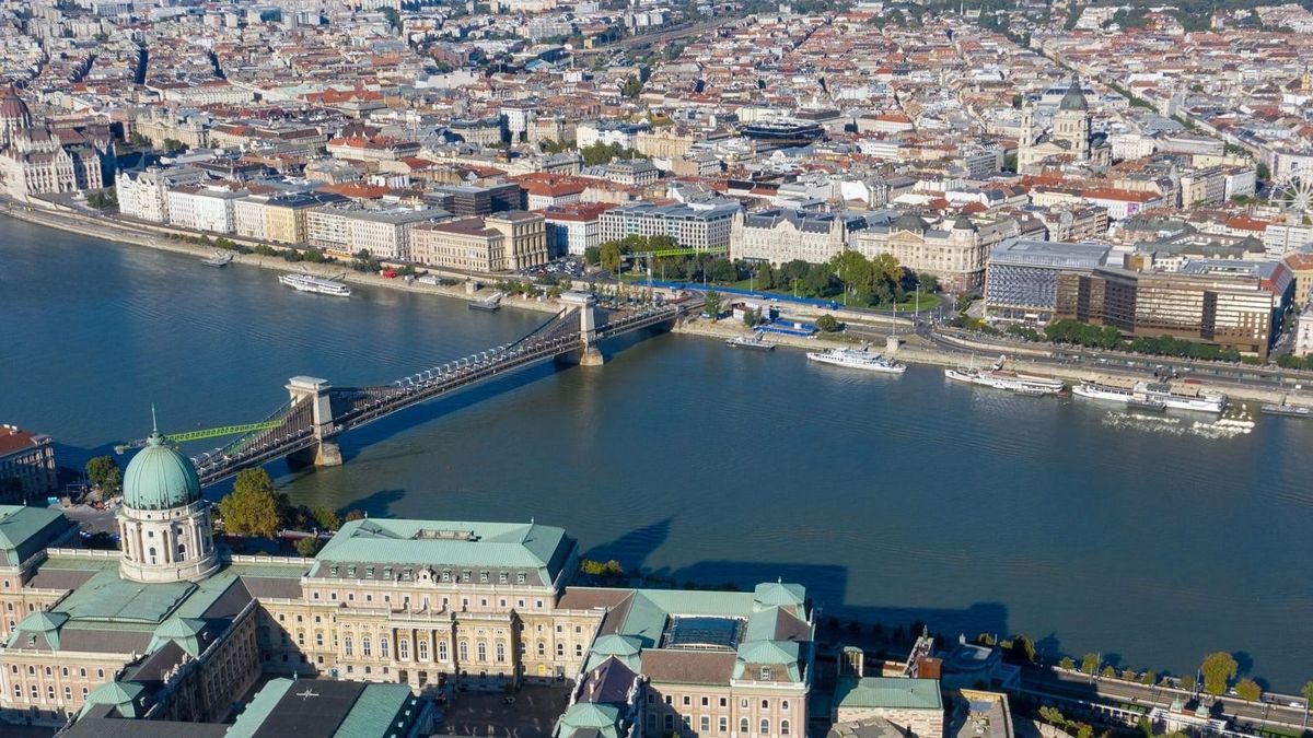 Mérföldkőhöz érkezett az ikonikus Duna-parti szálloda felújítása