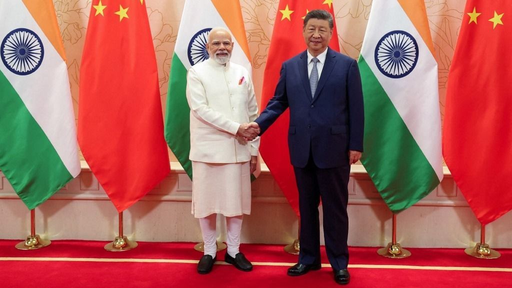 India,Xi Jinping, Narendra Modi hold meeting on sidelines of 25th Heads of State Council meeting of SCO in Tianjin