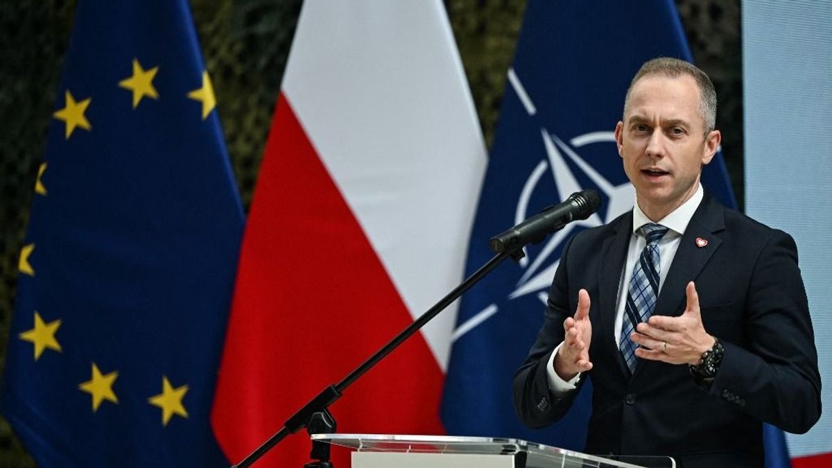Hihetetlen döntés: a lengyelek új üzemanyag-vezetéket építenek 1800 milliárd forintból – ez már a háborúra kell nekik, rákötik magukat a NATO-ra 