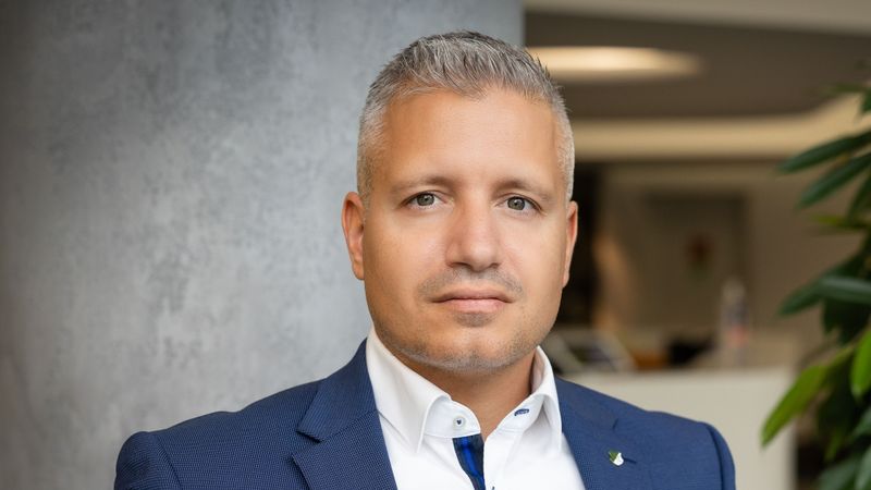 Bácsfalvi András szerző profilképe