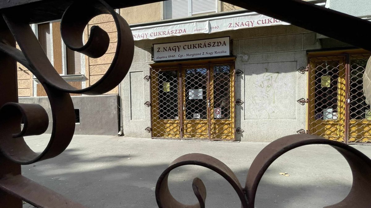 Nem kivételezett a NAV, lecsapott a legendás cukrászdára: csak egy tábla maradt az ajtón, teljesen váratlanul érte a százezres vidéki várost 