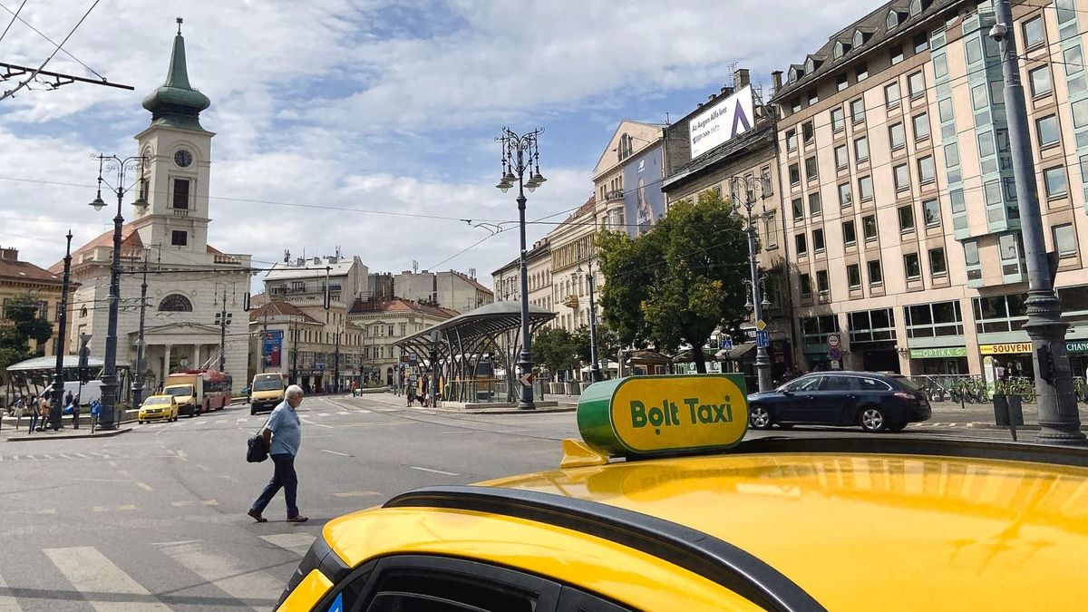 Budapesten taxizik? Lemondási díjat számol fel az egyik társaság, ha meghiúsul a fuvar - erre jobb, ha figyel