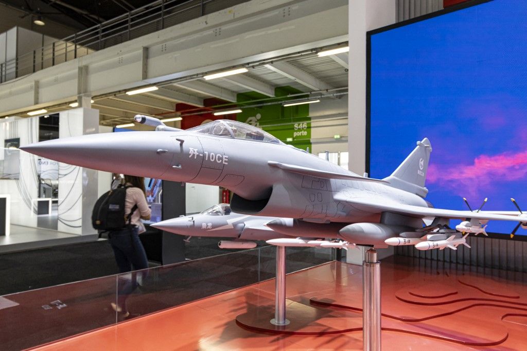 Paris Air Show 2025 - CAC J-10CE