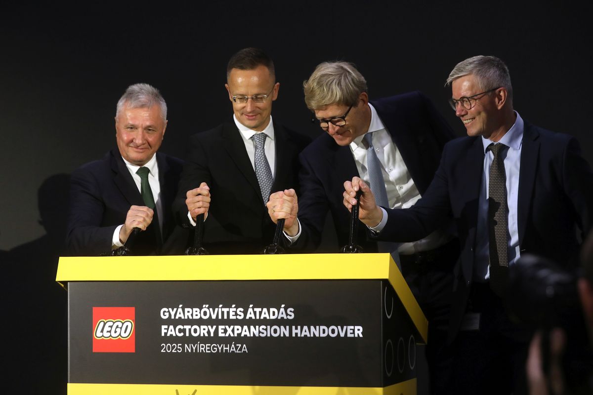 A Lego Csoport vezetője elárulta, miért Magyarország a cég egyik legfontosabb bázisa