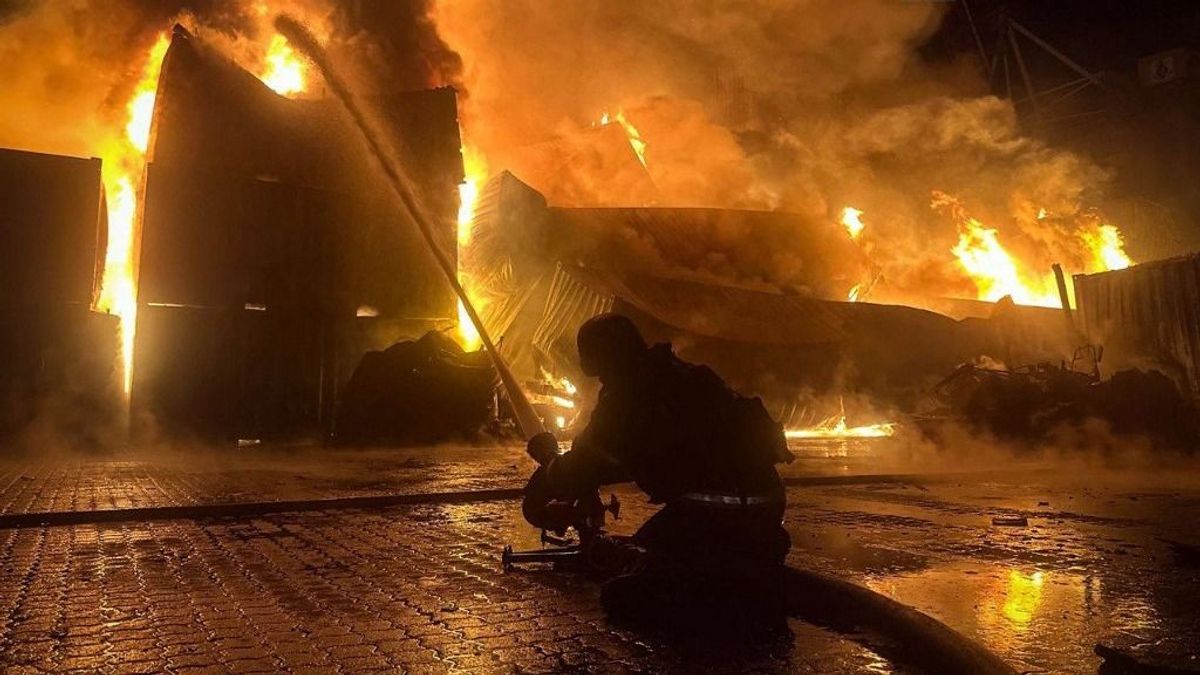 Orosz erők brit tiszteket öltek meg egy olajfinomítóban Harkiv régióban