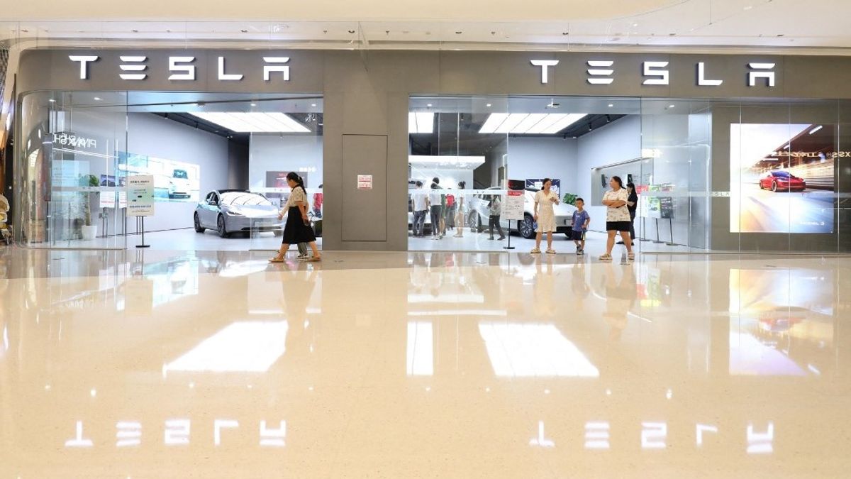 Itt a jelentés, meglepődtek az elemzők: vége a Tesla aranykorának, Musknak be kell vetnie a csodafegyvert – hiába a rekordbevétel 