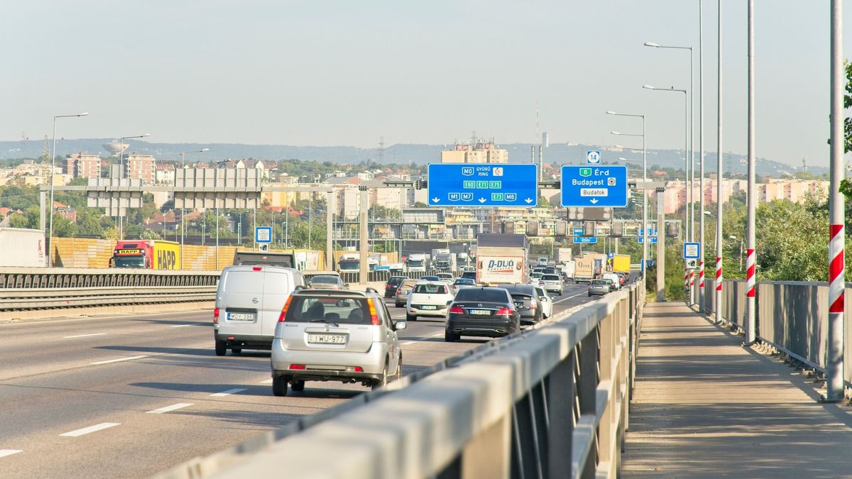 Most adták ki a figyeleztetést: nagy lezárás jön az M0 fontos szakaszán – készüljenek az autósok