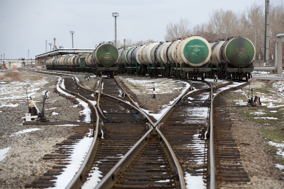 olajárak Oil Rises in Relief Rally as OPEC+ Agrees Modest Production Hike