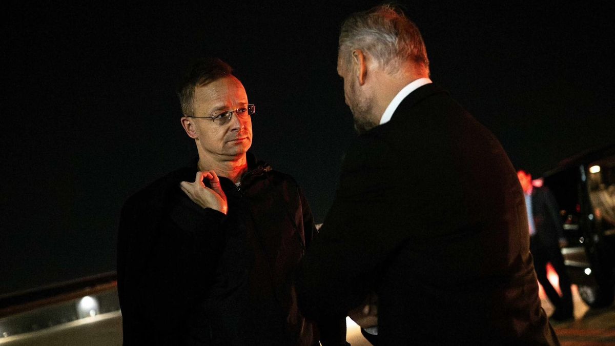 Most dől el a budapesti békecsúcs sorsa: Szijjártó Péter váratlanul a világ túloldalán tűnt fel, onnan üzent a magyaroknak – "Komoly napok jönnek" 