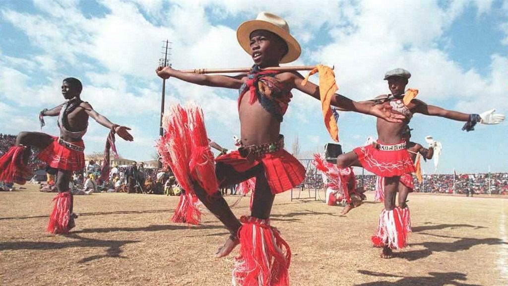 LESHOTO-BASOTHO DANCERS
