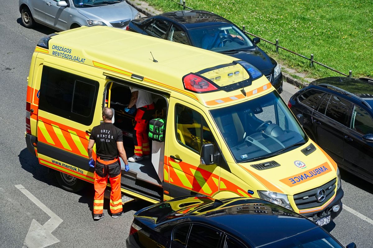 Budapest,,Hungary,-,May,29,,2024:,Hungarian,Ambulance,Car,Mercedes