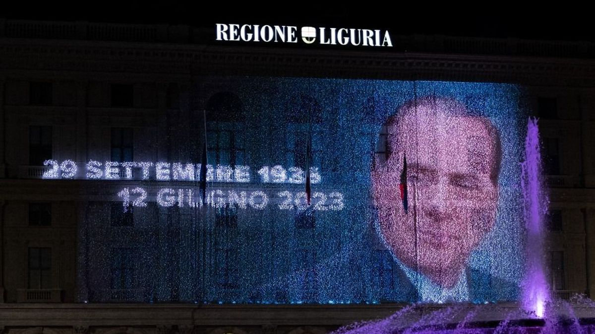 Kimondták, hivatalos: nem a maffia finanszírozta Silvio Berlusconi birodalmát – minden pontban ártatlannak találták a néhai politikust 
