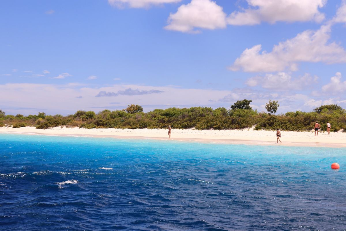 Bonaire,,Caribbean,Netherlands,-,February,23,,2023:,The,Landscape,Of Egy karibi sziget, Bonaire beperelte a holland a kormányt