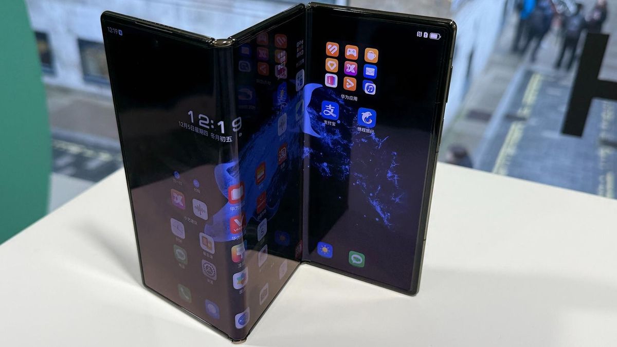 Horror áron érkezhet a Samsung csúcstelefonja – ennyiért akár egy autót is vehetünk