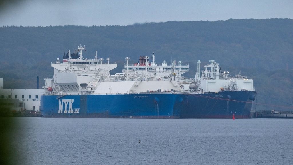 Development of LNG imports on the German coast