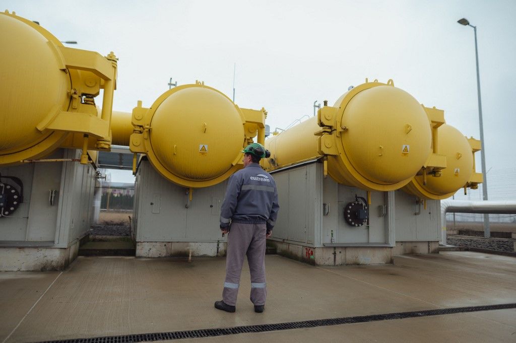 Gas flow at minimum at Eustream gas facility near Ukrainian border