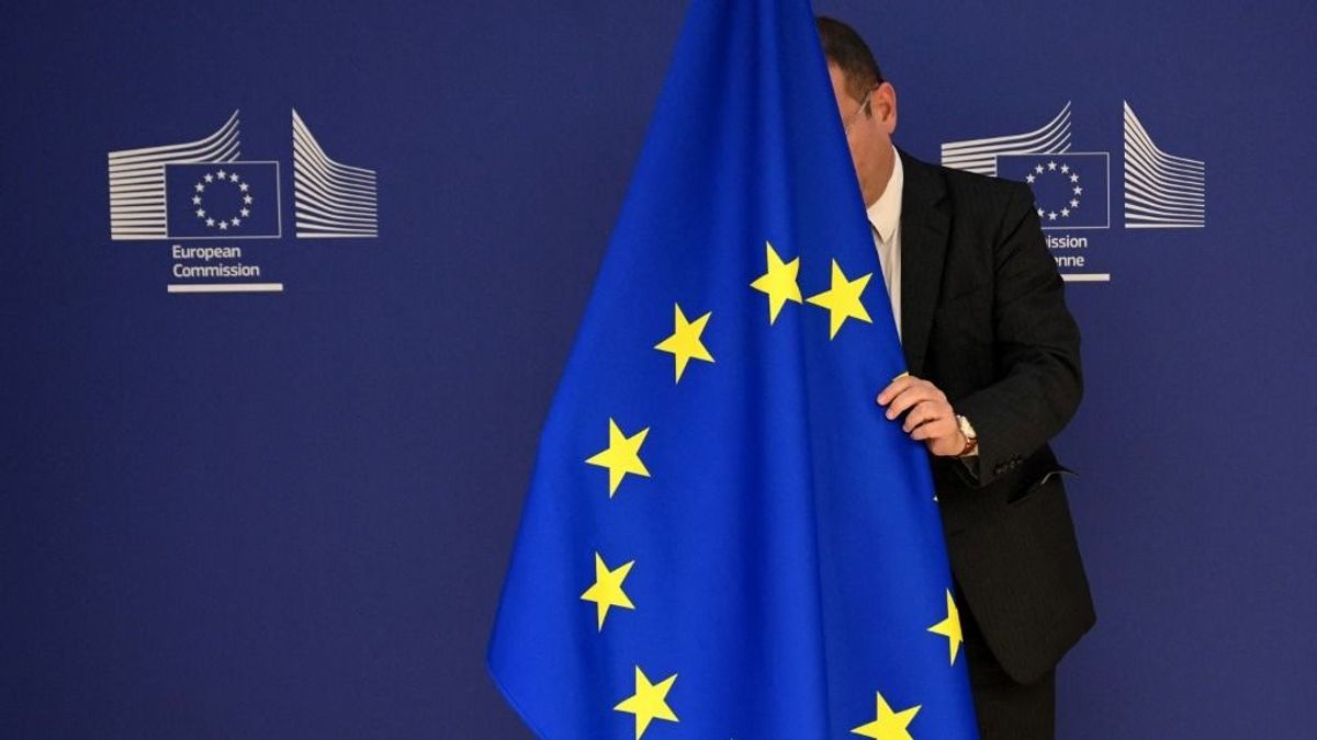Komoly válságban van az Európai Unió – a nyugatiak pedig ujjal mutogatnak ránk 