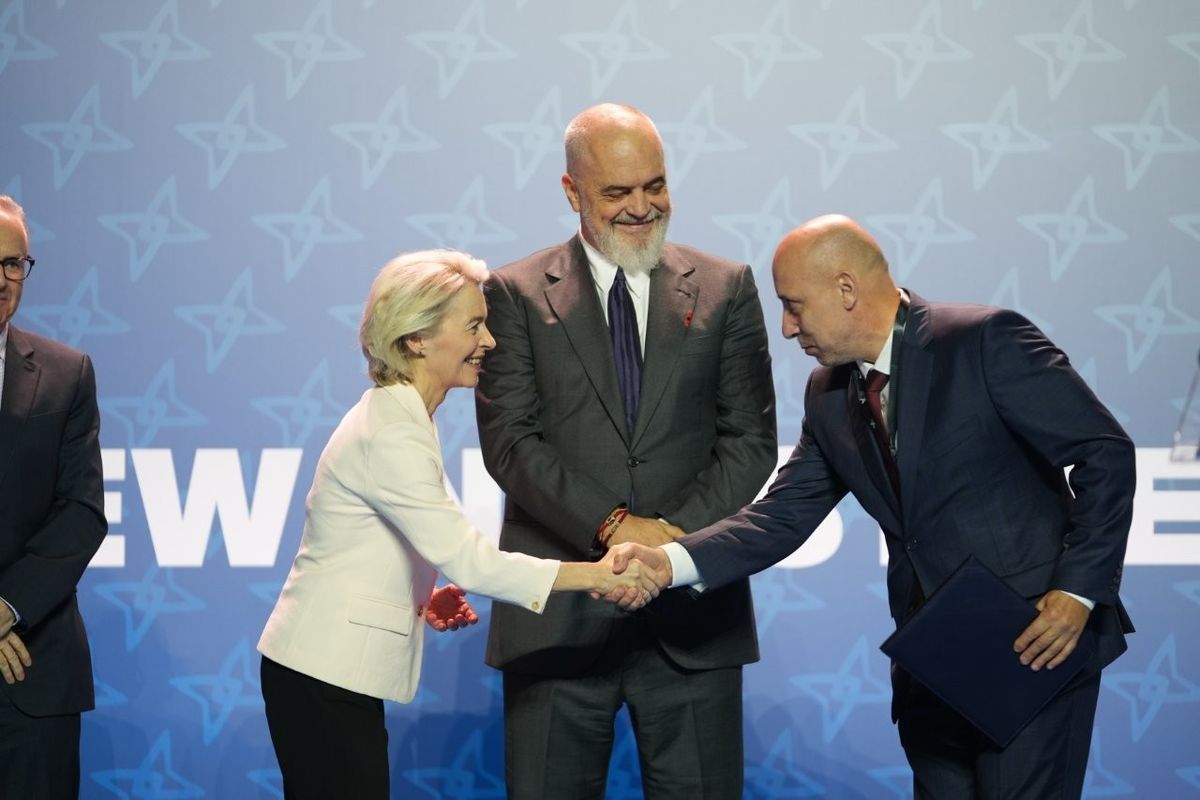 Hatalmas szerződést írt alá a 4iG Csoport az EU-val