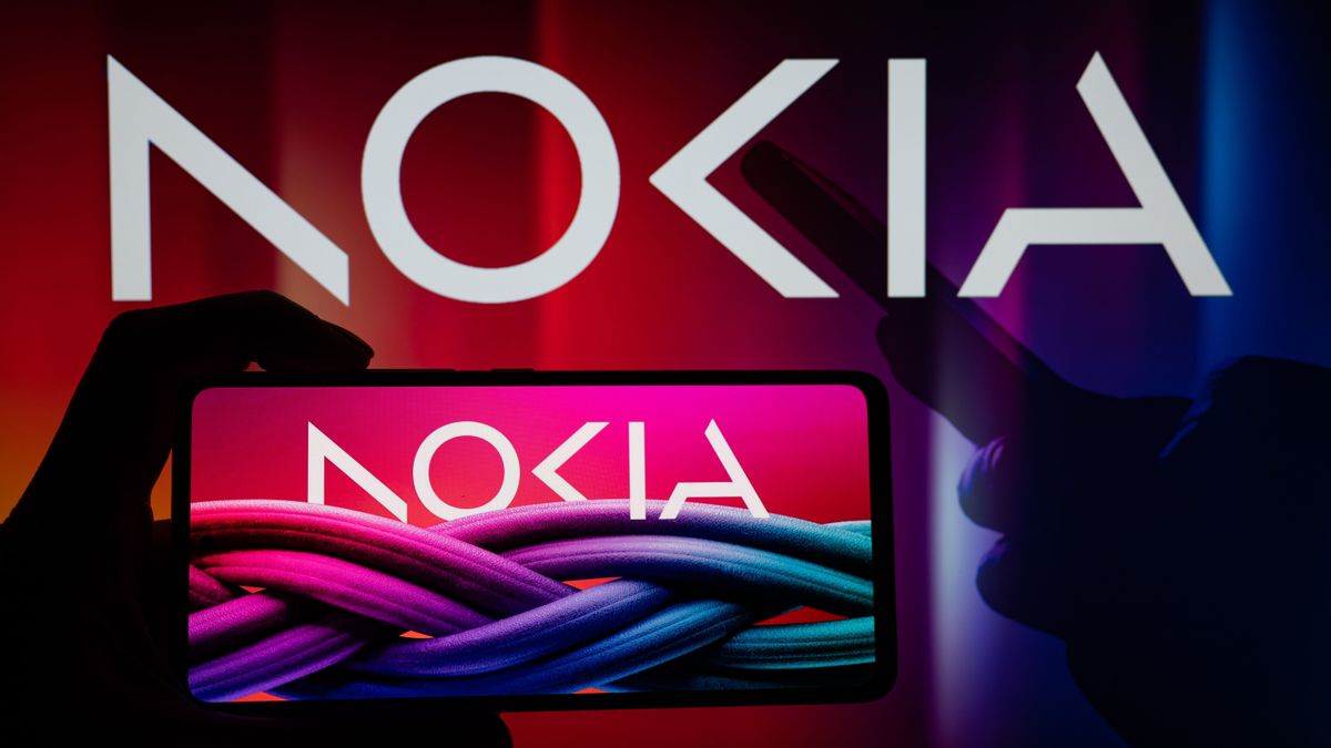 Nokia,New,Logo,Displayed,On,Mobile,With,Nokia,Logo,On