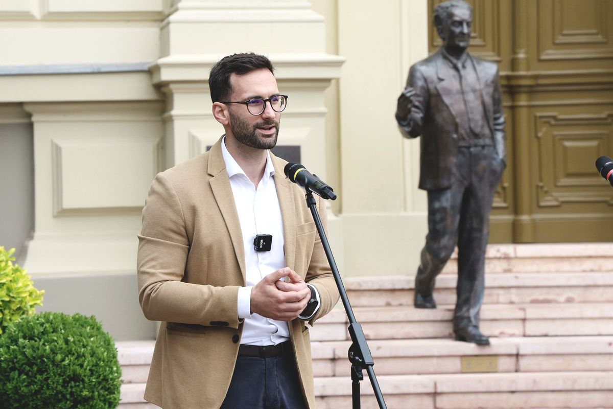 Hétfőtől új korszak veszi kezdetét a magyar gazdaságban: a kormány elindítja a következő támogatási programját – itt vannak a részletek
hitel
Palóc André NGM