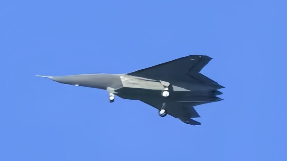 Beleremeg a világ Kína új vadászgépébe: láthatatlan, az amerikai F-35 hozzá képest egy sétarepülő – videó a hatodik generációs J-50-ről